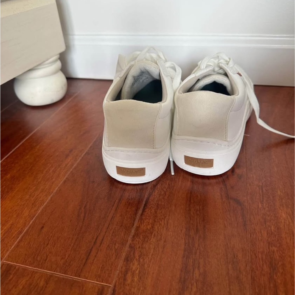 Dr. Scholl's Cream and White Sneakers - Picture 5 of 7